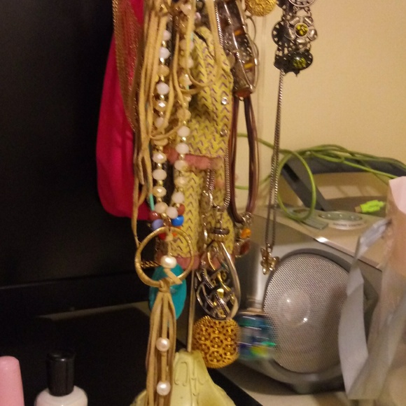 Jewelry - Picture 2 of 8